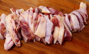 全自動雞胸肉分揀機設備 鴨翅根重量分級秤 雞分割產品分選機